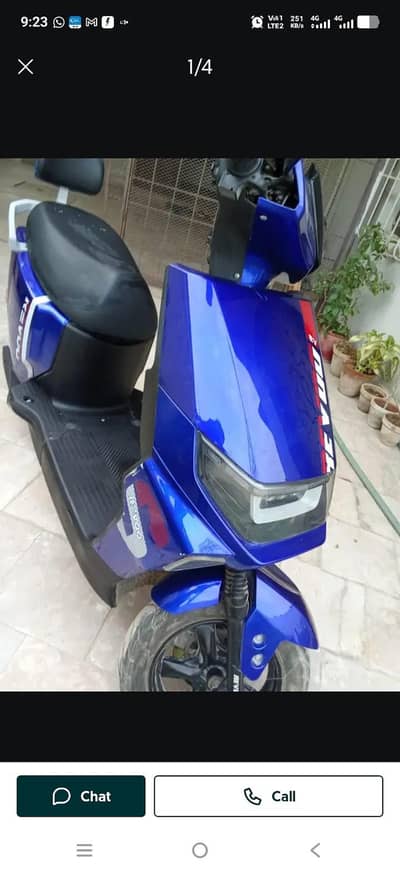 Revoo Electric Scooty A00