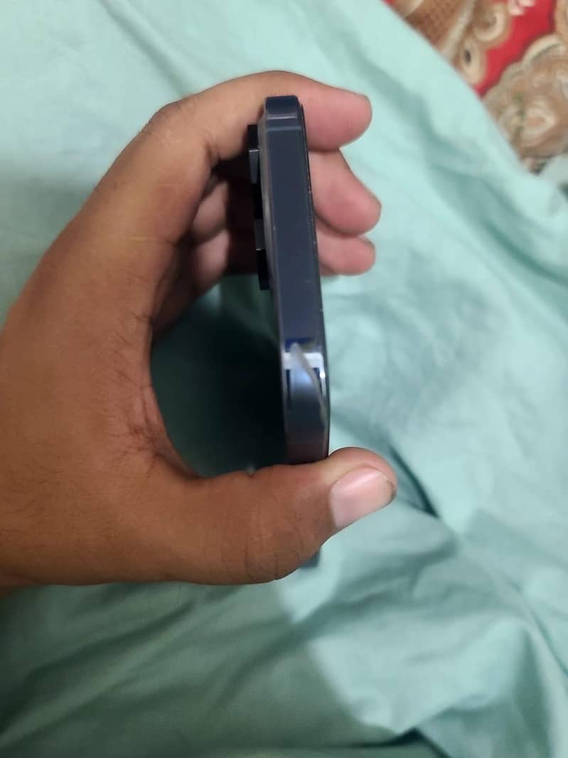 Apple iPhone 13 Pro Max 5