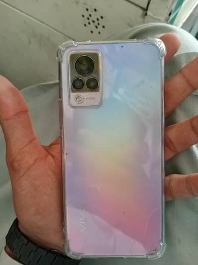 Vivo V21