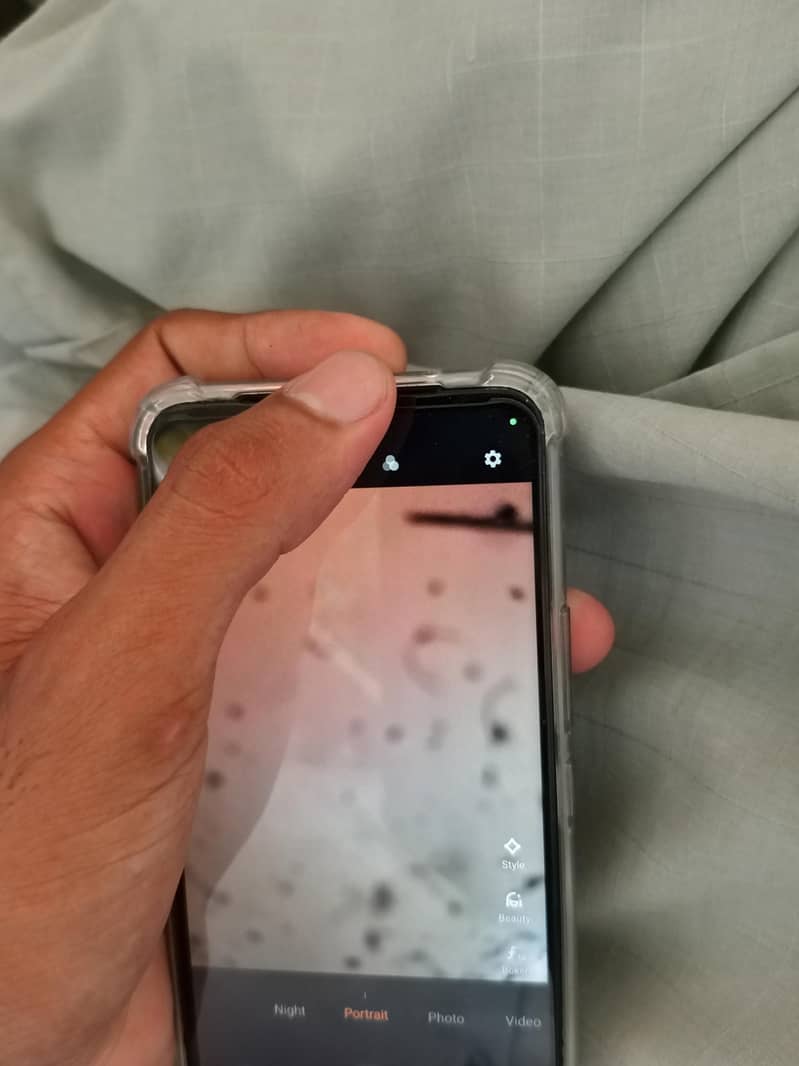 Vivo V21 4