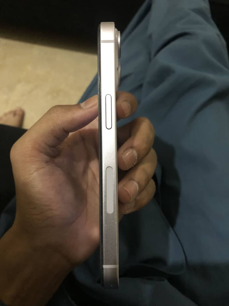 iPhone 14 1