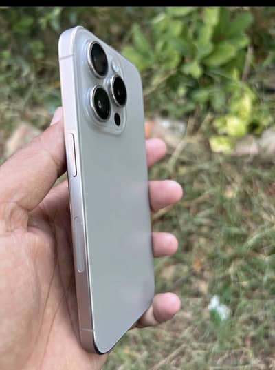 Apple iPhone 15 Pro
