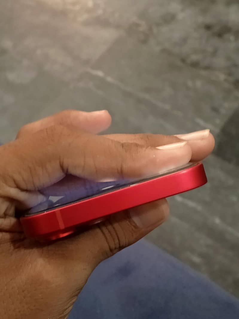 Apple iPhone 14 3