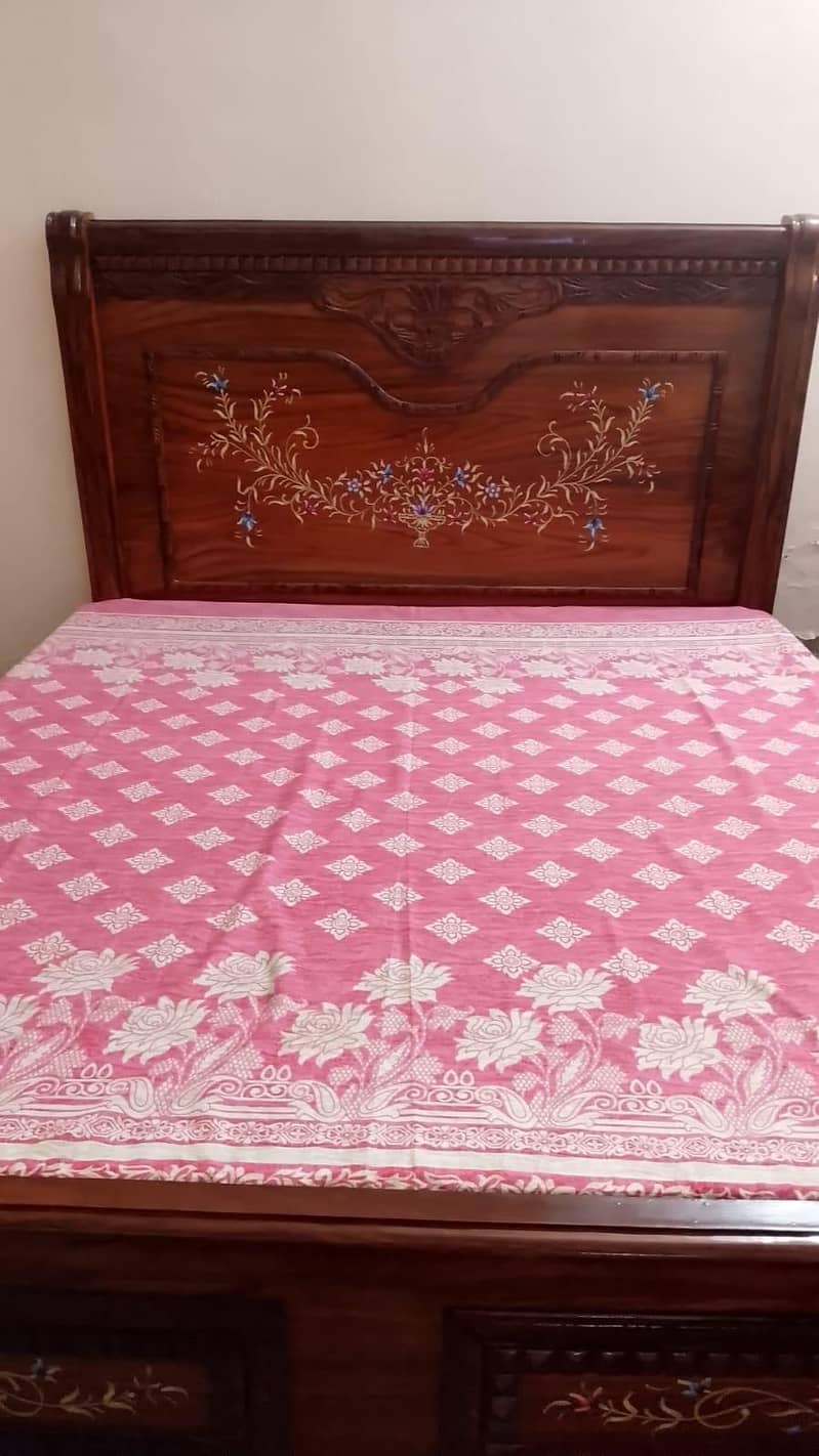 King Bed 0