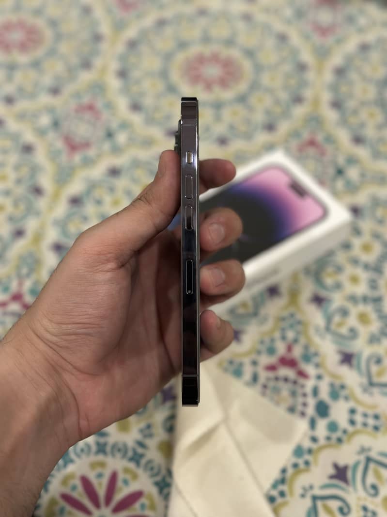 Apple iPhone 14 Pro 1