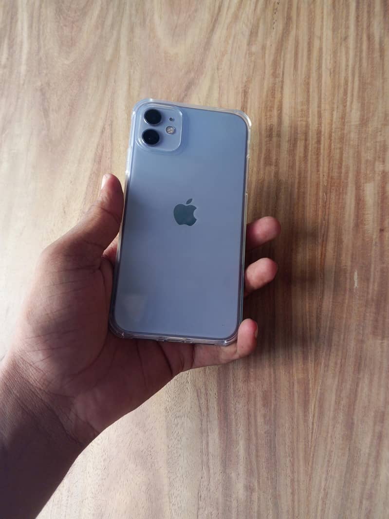 Apple iPhone 11 4