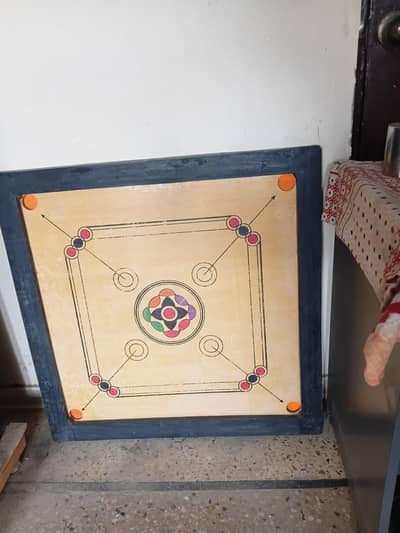 wooden carrom board