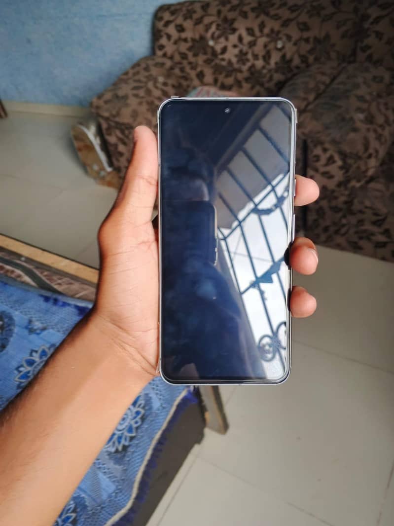 Google Pixel 8 5