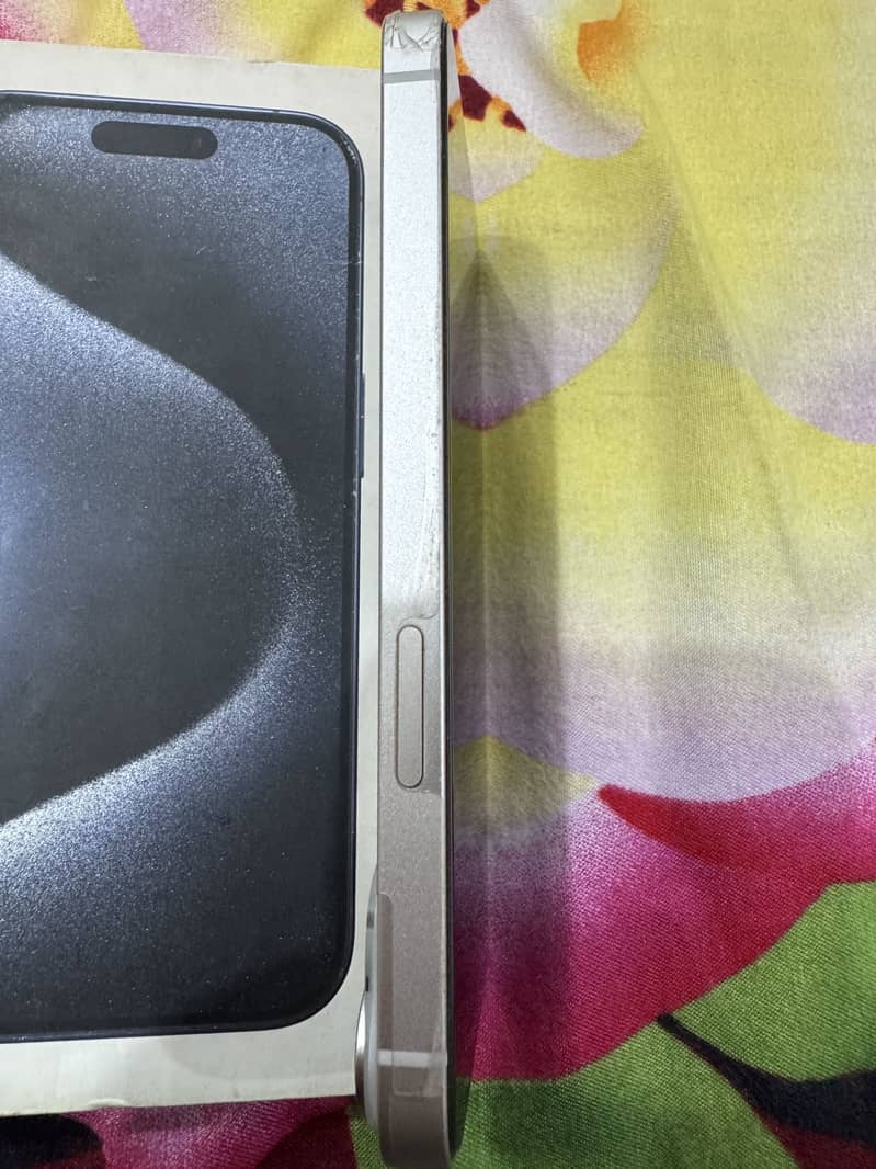 Apple iPhone 14 3