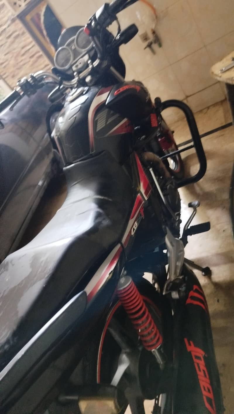 Hunda cb150f 2