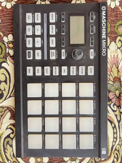 Native instrument Maschine mekro