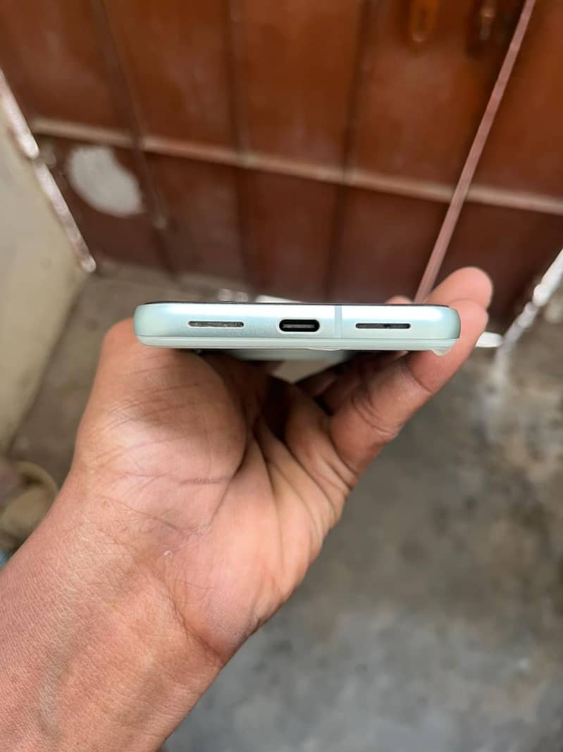 Google Pixel 8 3