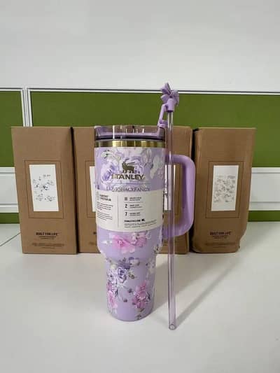 tumbler bottle trending