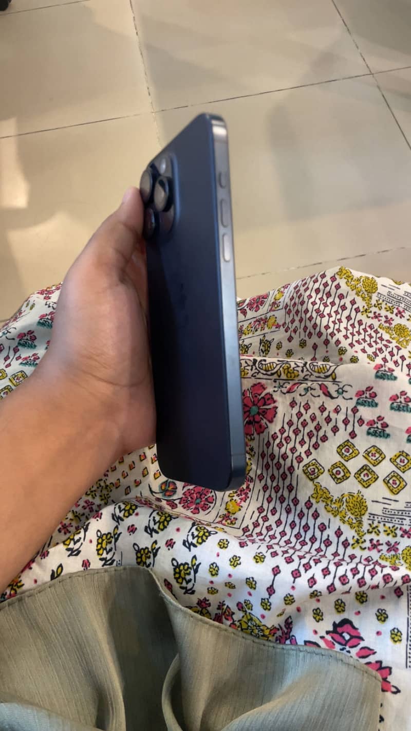 Apple iPhone 15 Pro Max 1