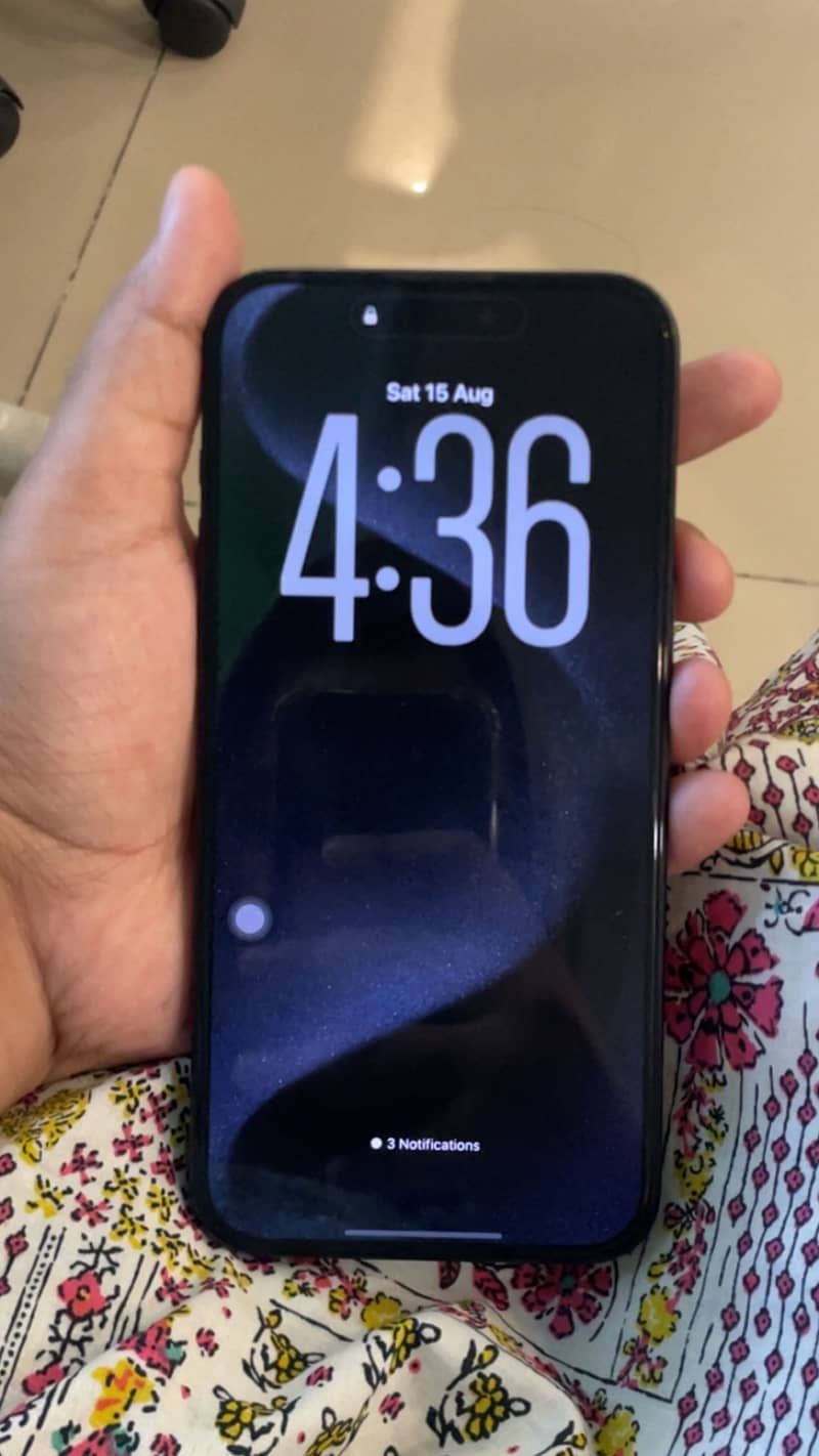 Apple iPhone 15 Pro Max 3