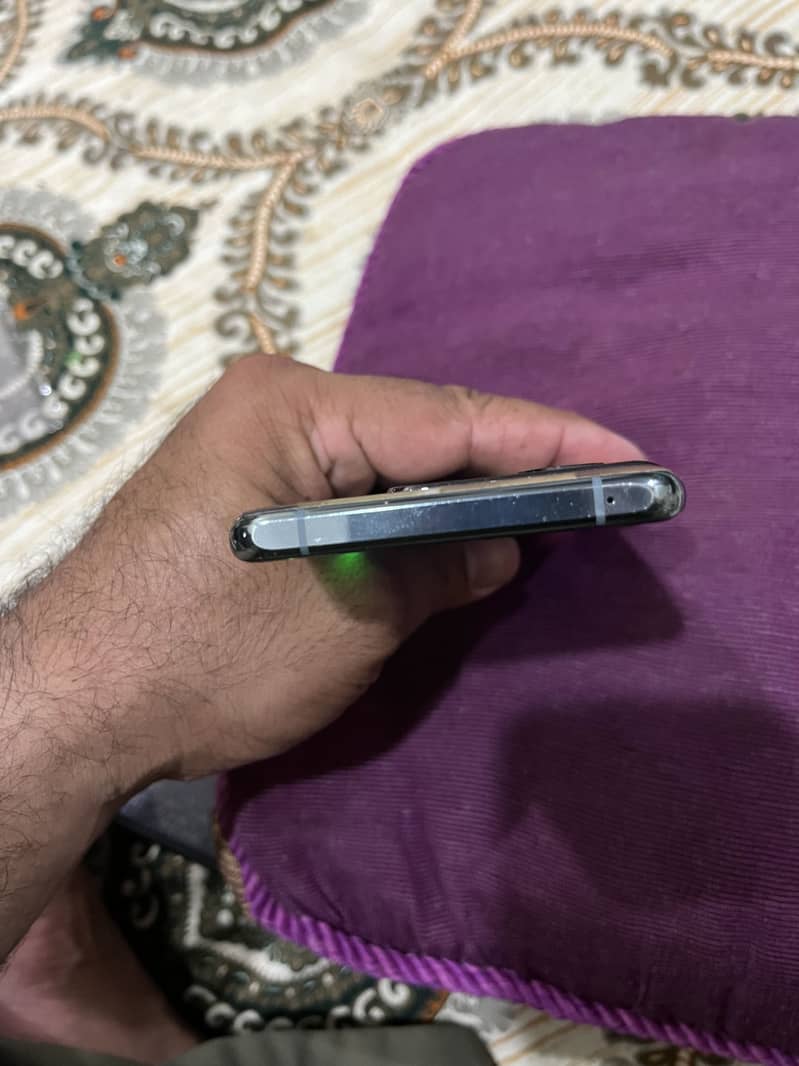 One Plus 10 Pro 6