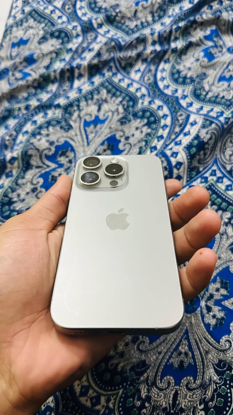 Apple iPhone 15 Pro 1