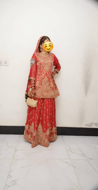 bridal lehnga 1 time used with jellewelly set and paoch
