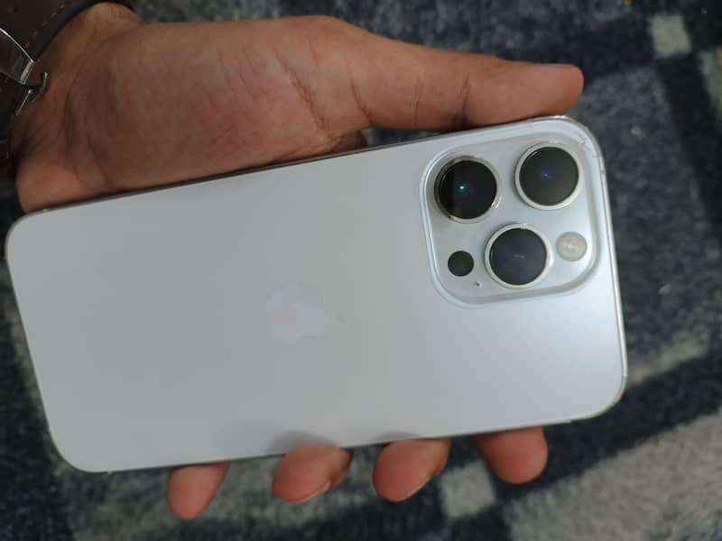 Apple iPhone 14 Pro Max 8