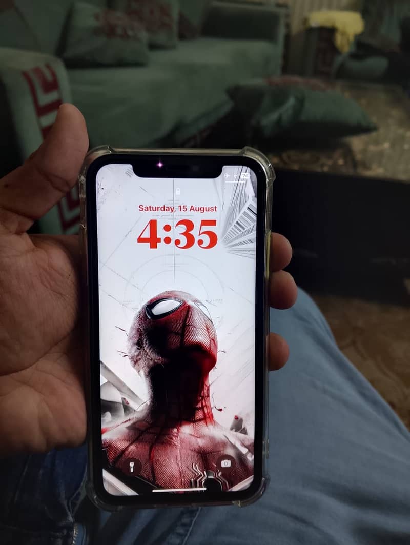 Apple iPhone 11 3