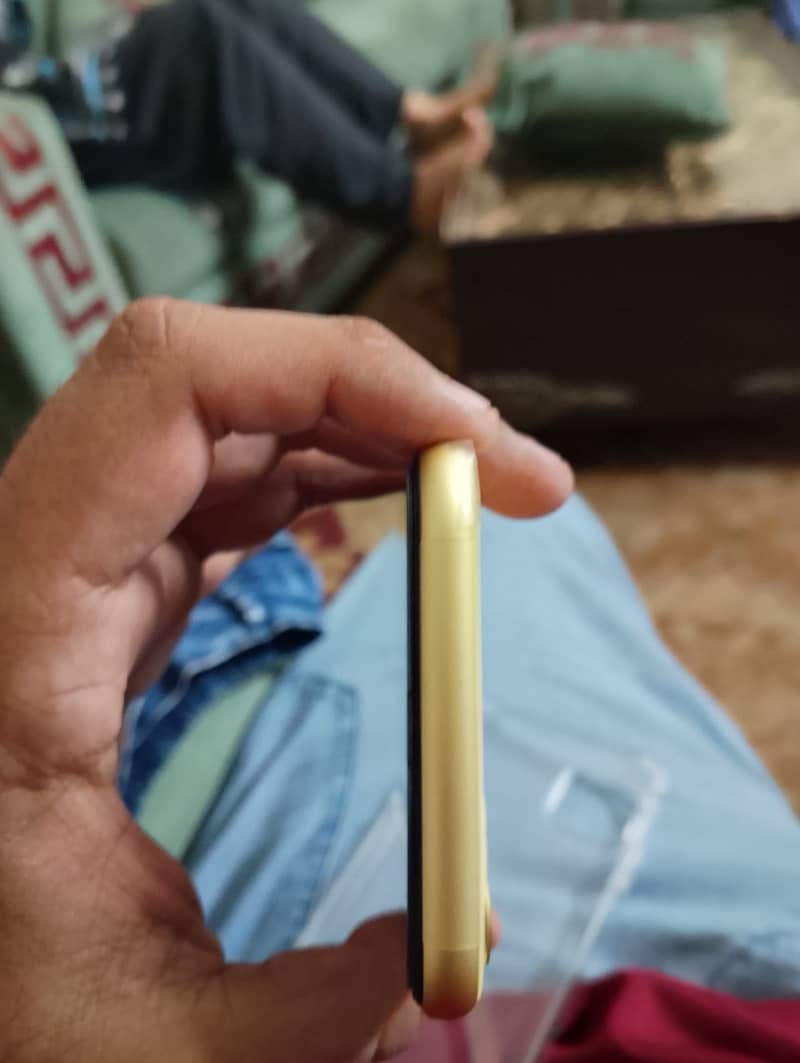 Apple iPhone 11 5