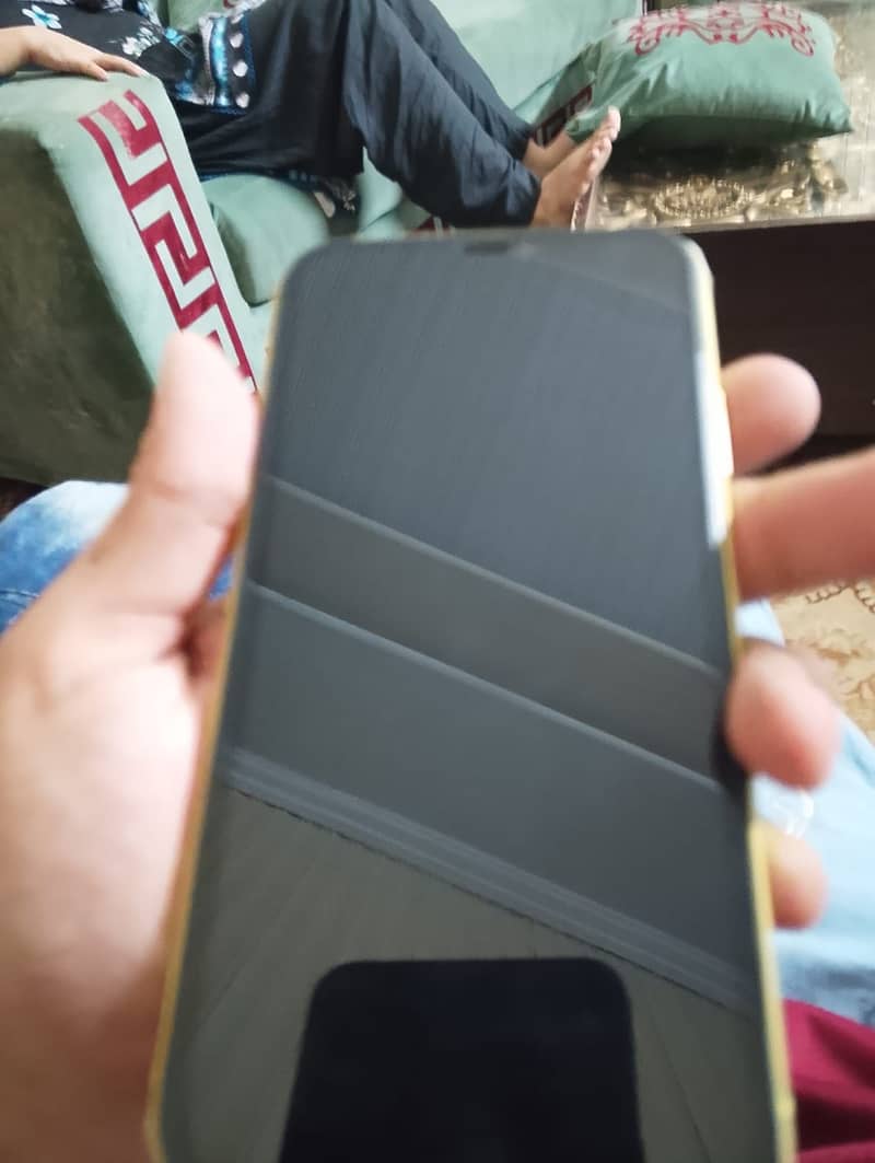 Apple iPhone 11 6