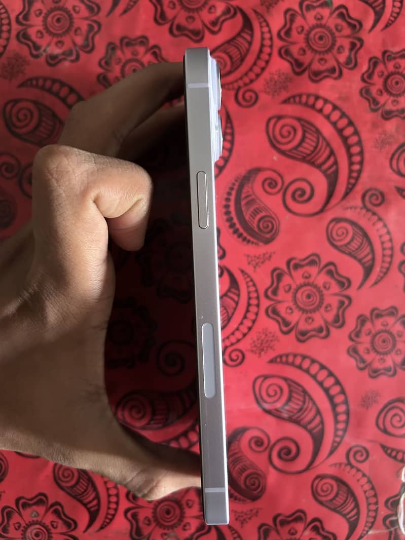 Apple iPhone 14 plus 4