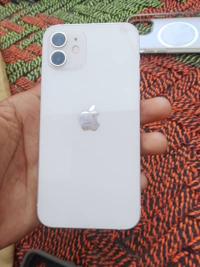 Apple iPhone 12