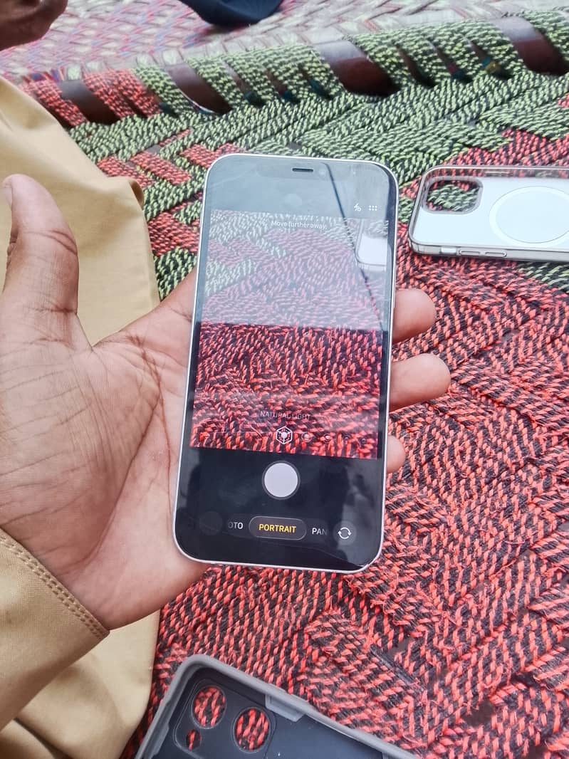 Apple iPhone 12 8
