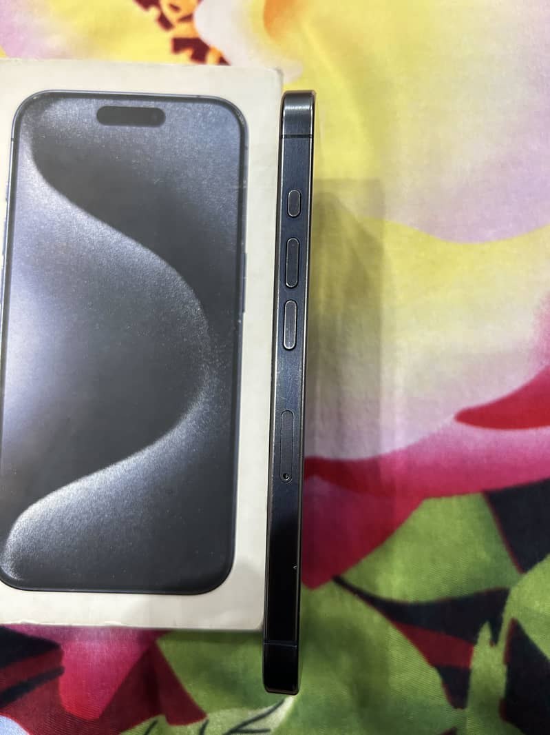Apple iPhone 15 Pro 2