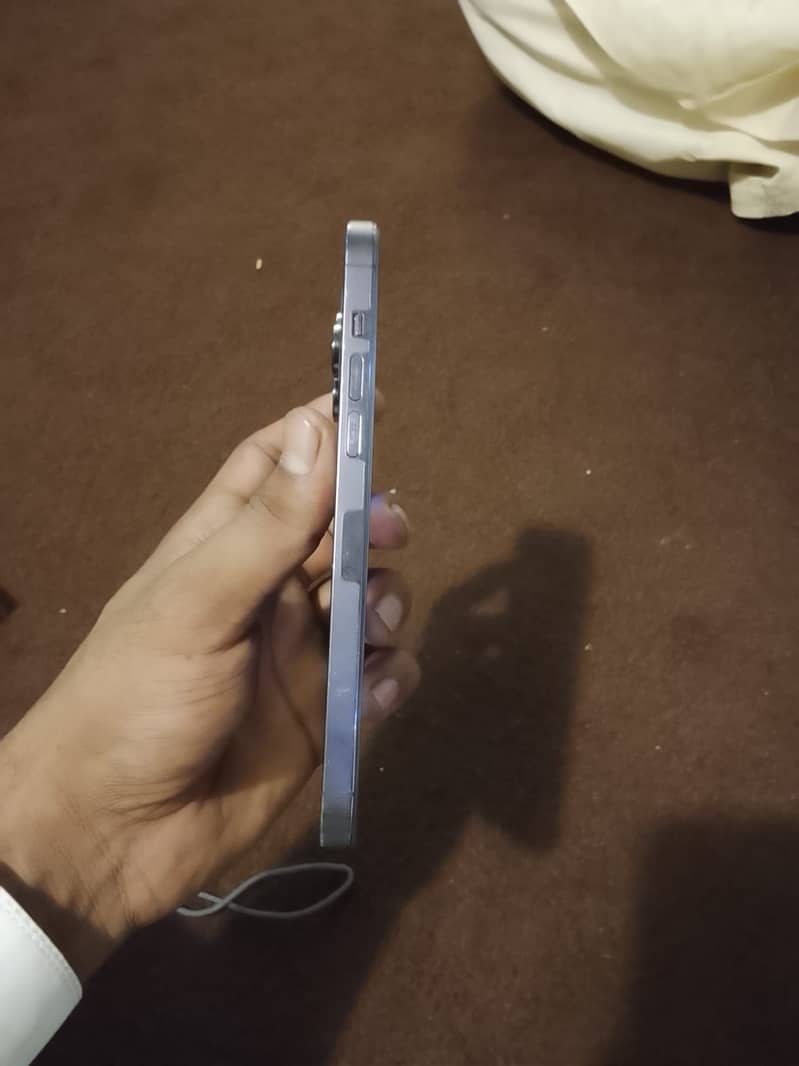 Apple iPhone 14 Pro Max 1