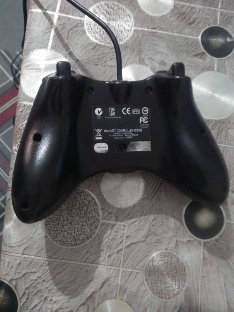 Xbox 360 controller wired good condition 1