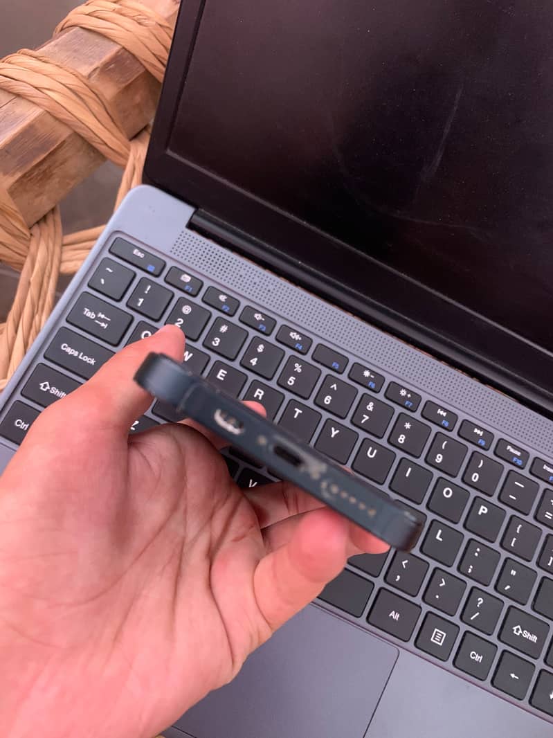 Apple iPhone 14 2