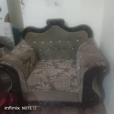 sofa set 2 chhote table 1 baar