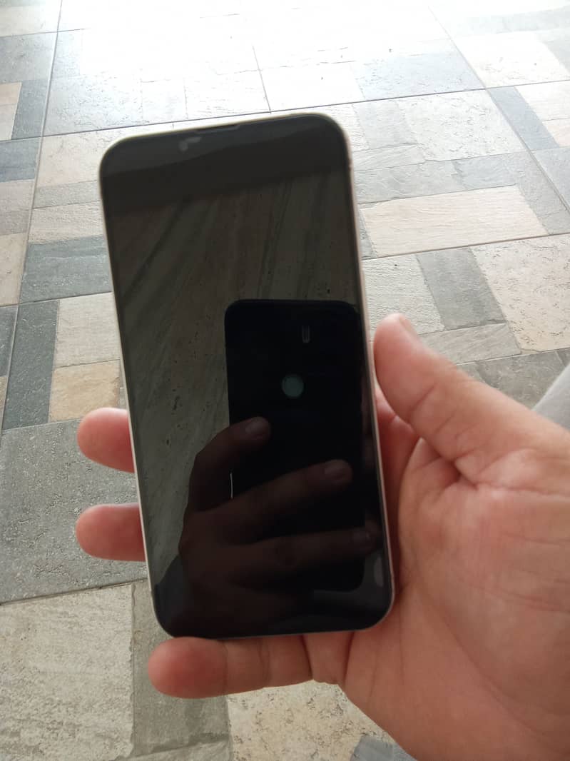 Apple iPhone 13 2