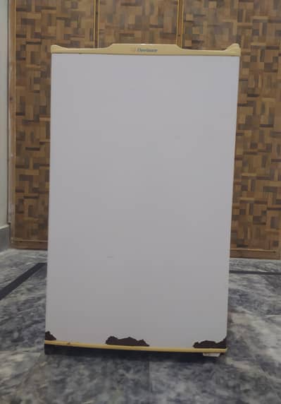 Dawlance 0106SD Single Door Fridge, Bilkul Working Condition mn h.