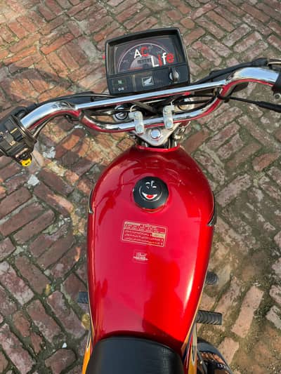 2025 model Honda bike