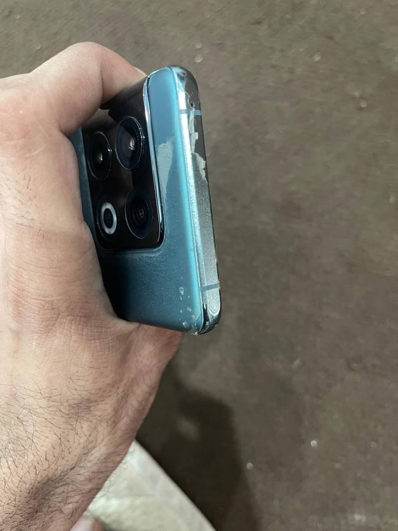 One Plus 10 Pro 3