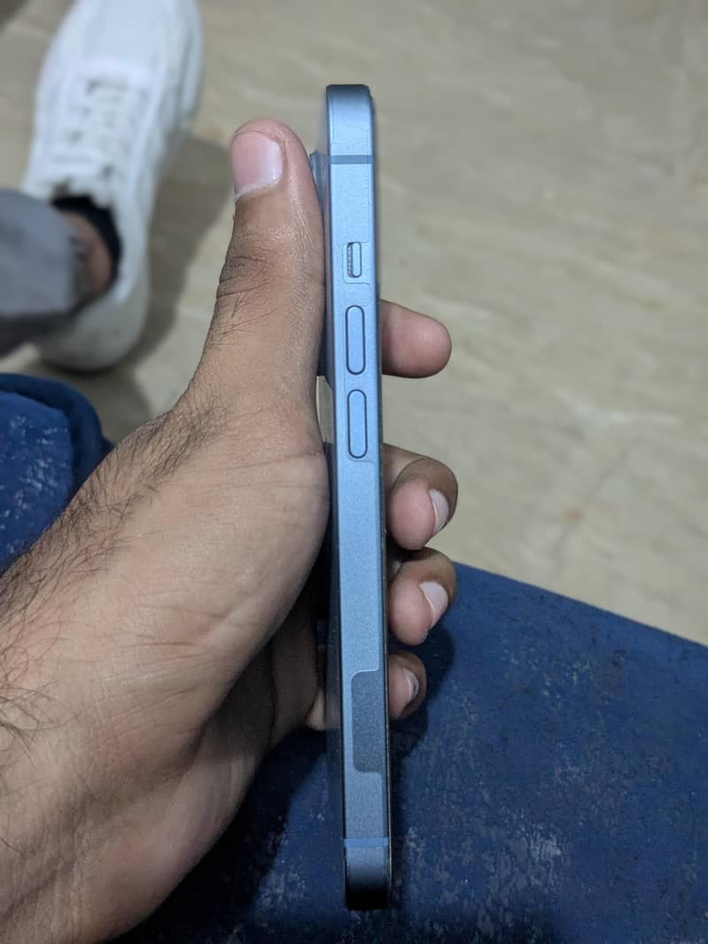Apple iPhone 14 6