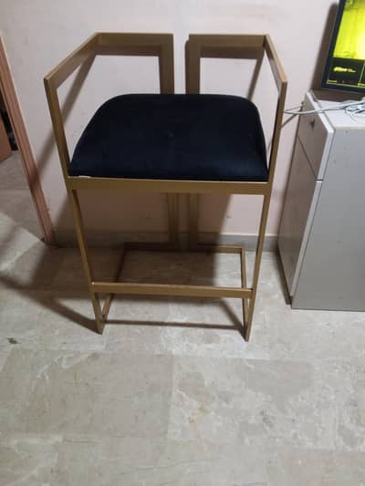 pair of counter chairs urgent sale