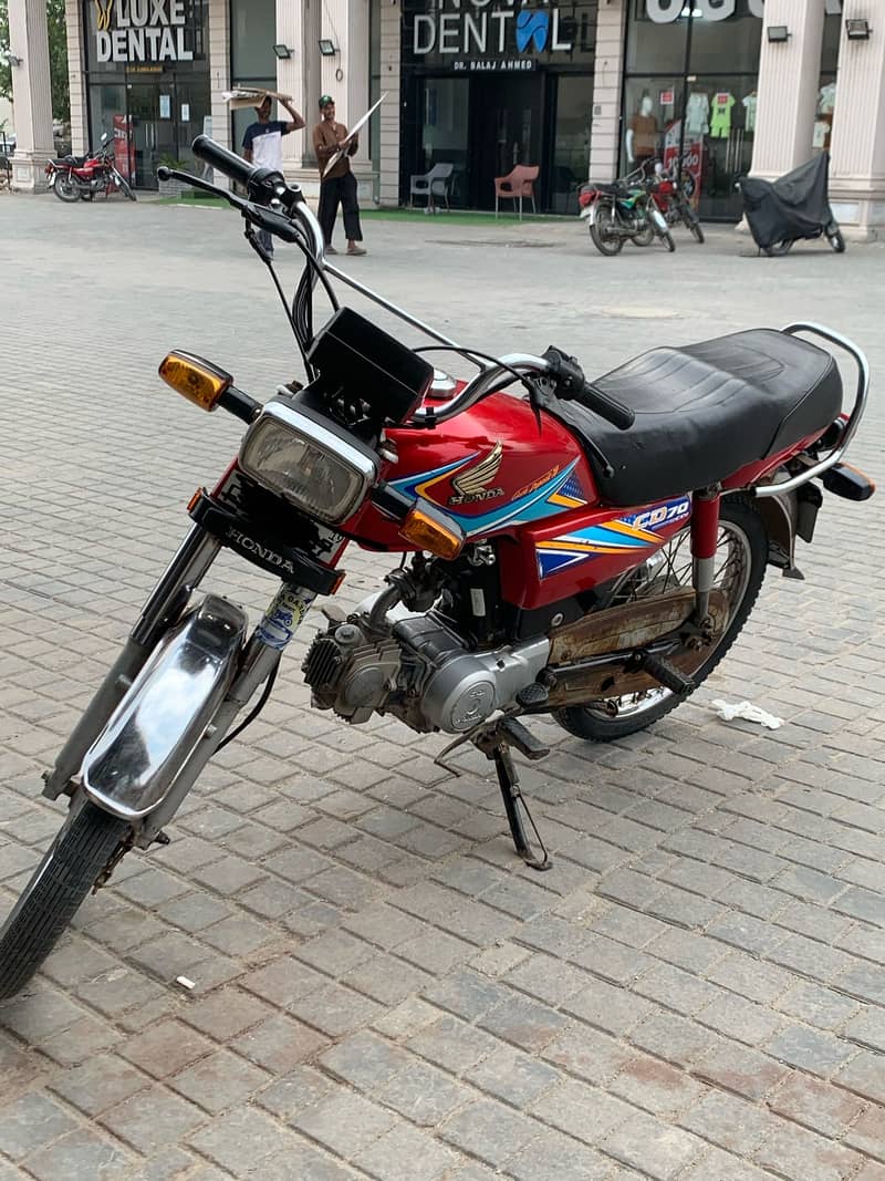 Honda CD70 5