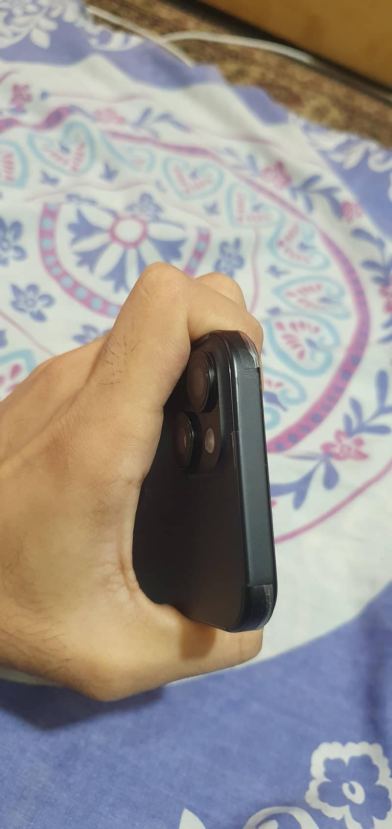 Apple iPhone 15 4