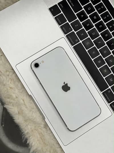 iPHONE SE 2ND GEN (128GB)