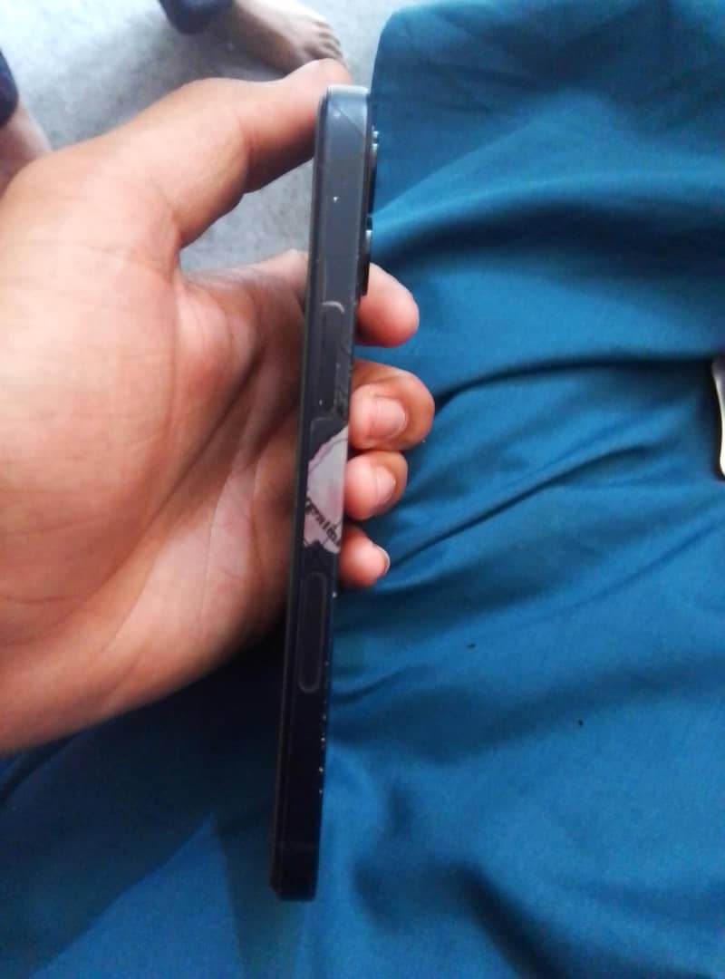 iphone 12 4