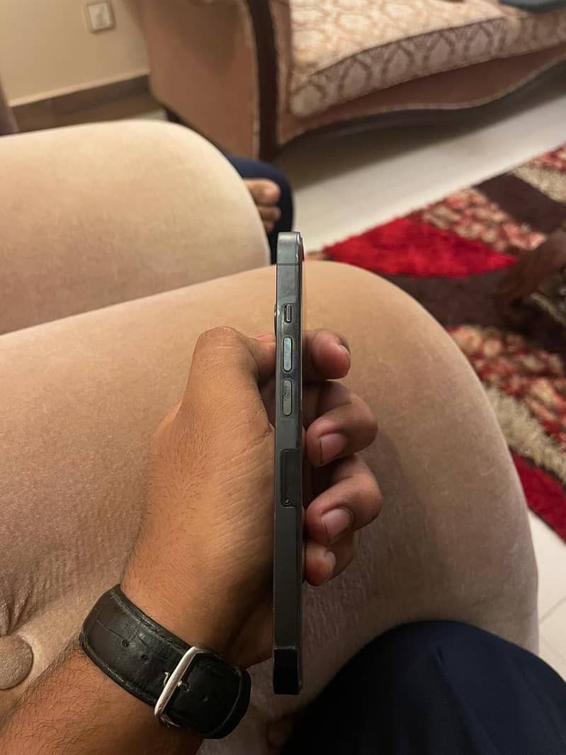 Apple iPhone 13 Pro 3