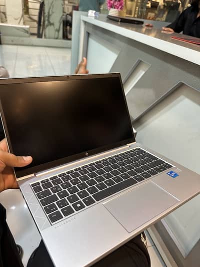 Hp elitebook830-g8