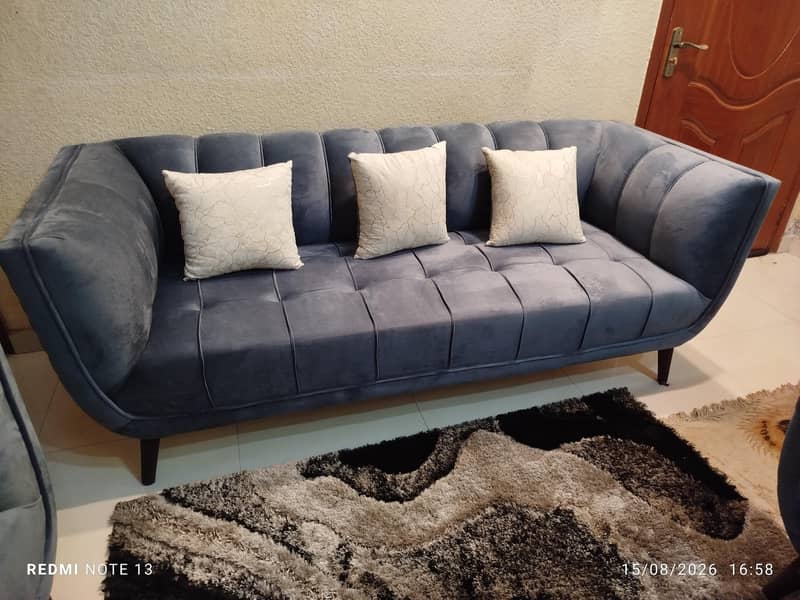 6 seated stylish sofa set 0