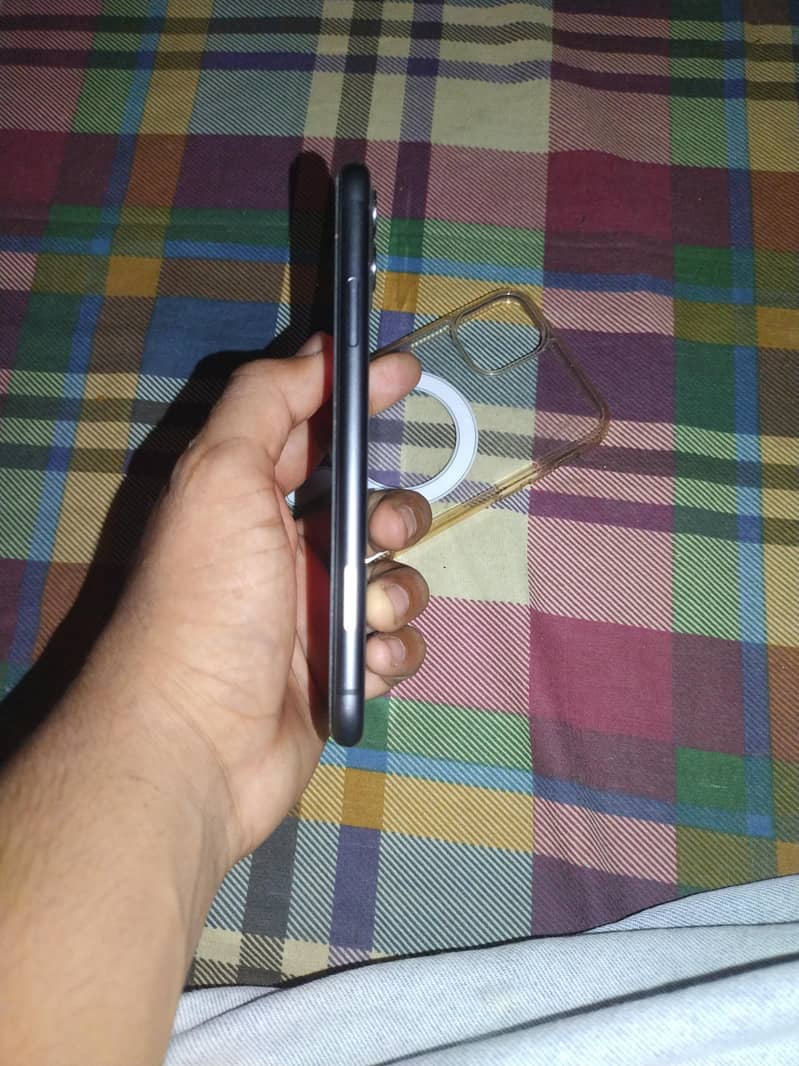 Apple iPhone 11 2