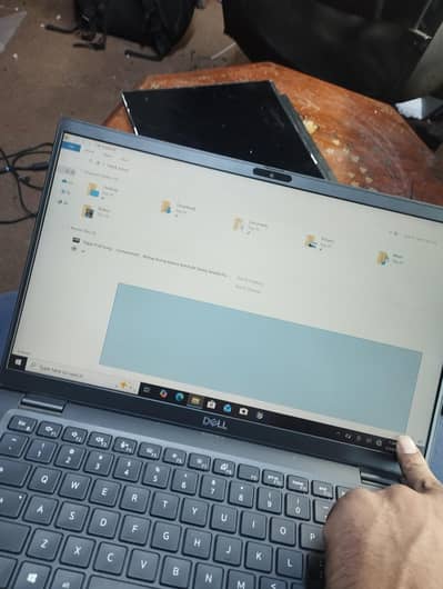 Dell 7410 i7.10 gen