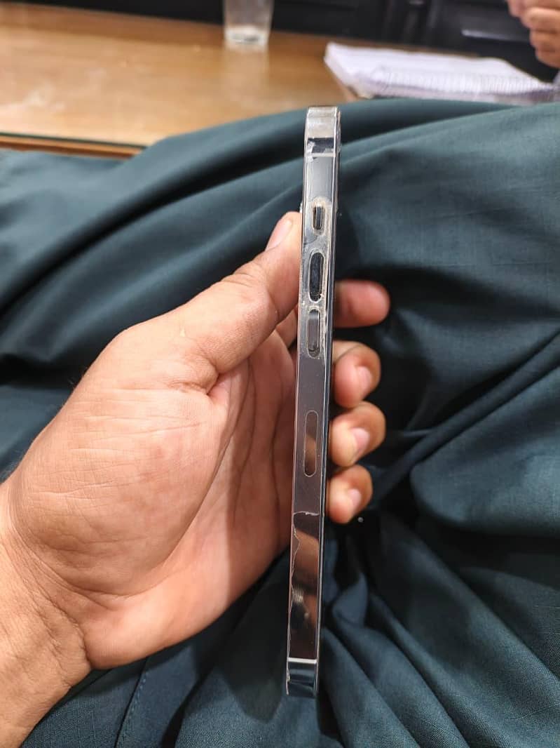Apple iPhone 14 Pro Max 5